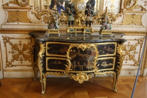A very ornate desk