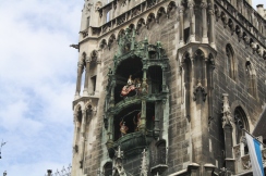 The figurines in the glockenspiel dancing at 11am